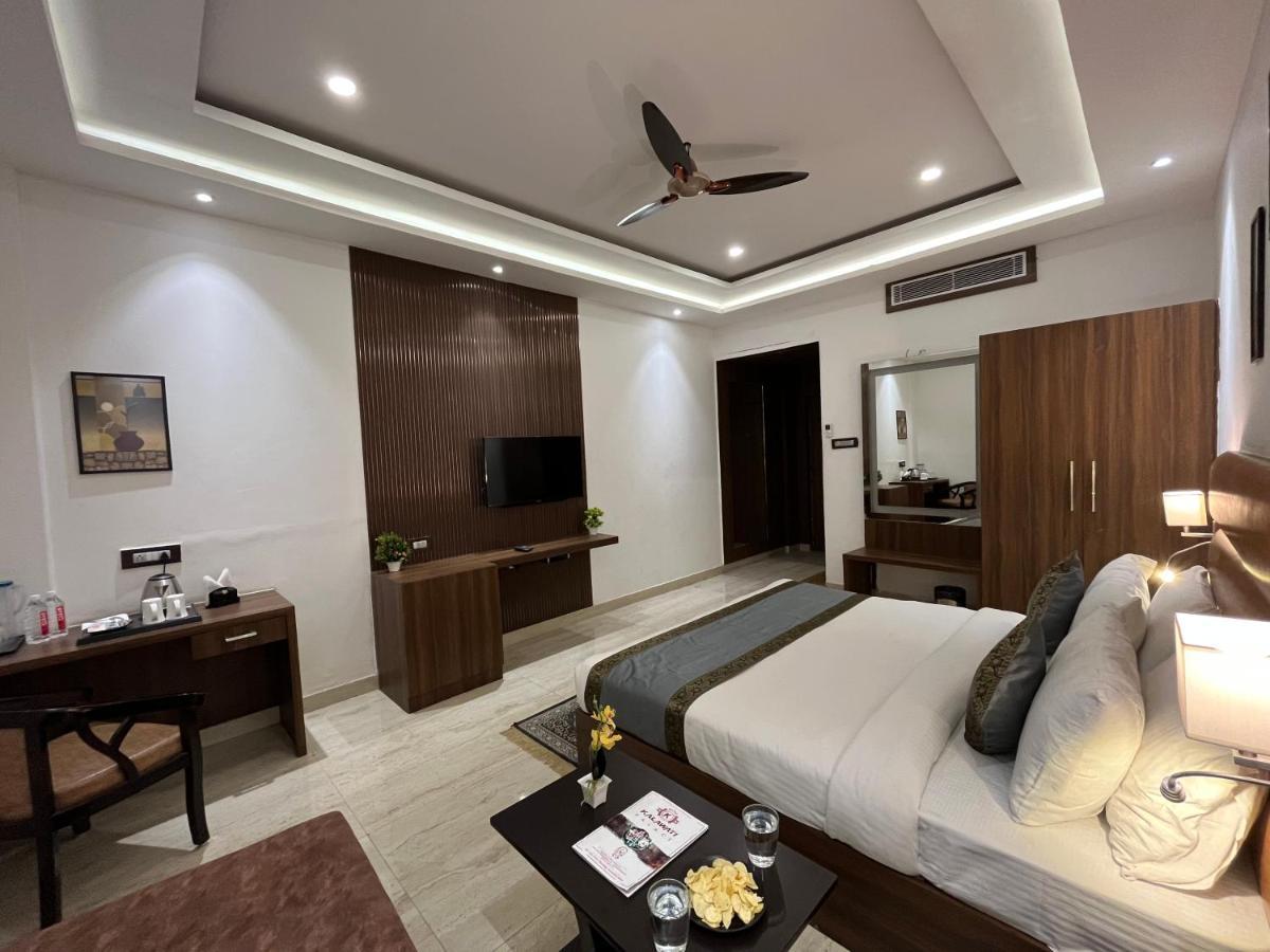 Hotel Kalawati Palace พาราณสี ภายนอก รูปภาพ